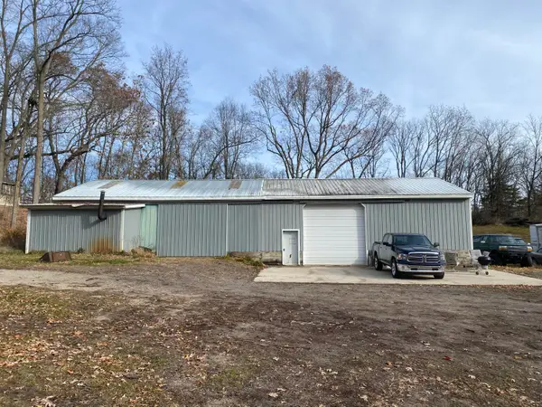 1273 E Bridge Street, Lyons, MI 48851