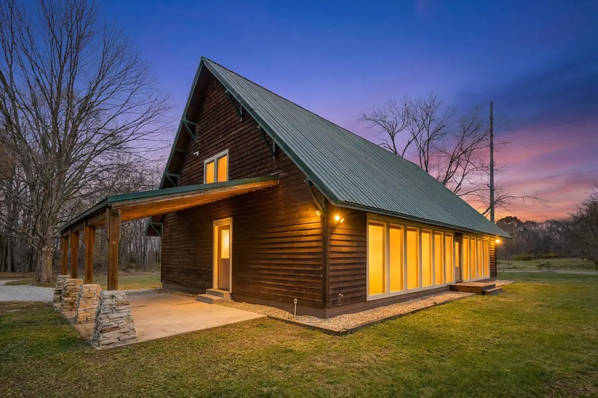 426 Elizabeth Street, Buchanan, MI 49107 - Image #1