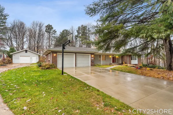 8351 Pleasant Ridge Court, Jenison, MI 49428