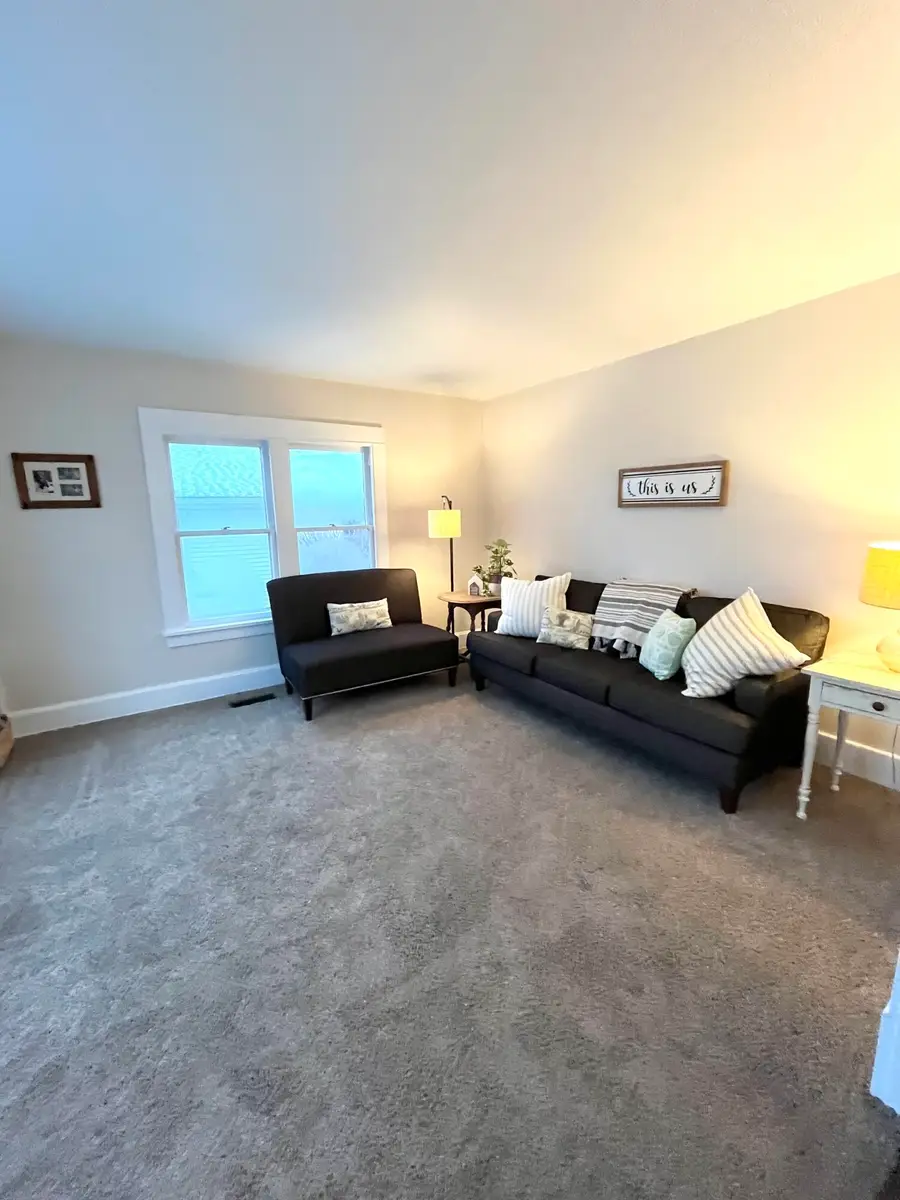 208 E Electric Court, Sturgis, MI 49091 - Image #3