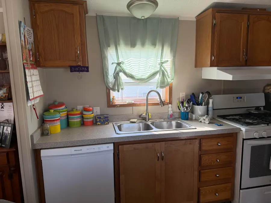 2706 Patrick Henry Court, Potterville, MI 48876 - Image #3