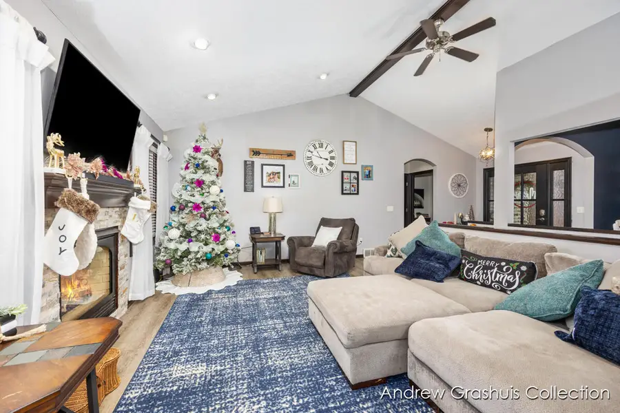 10533 Scenic Pines Court Ne, Rockford, MI 49341 - Image #3