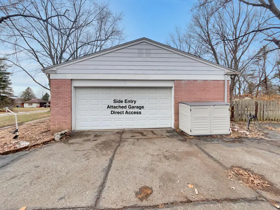 1095 S Devenish Lane, Flint, MI 48532 - Image #3