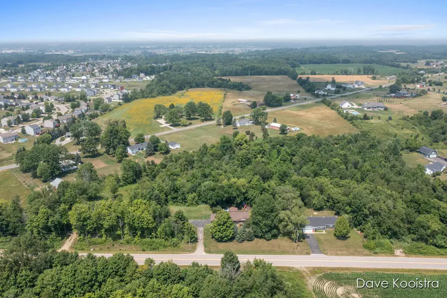 1900 Quincy Street Sw, Grandville, MI 49418 - Image #2