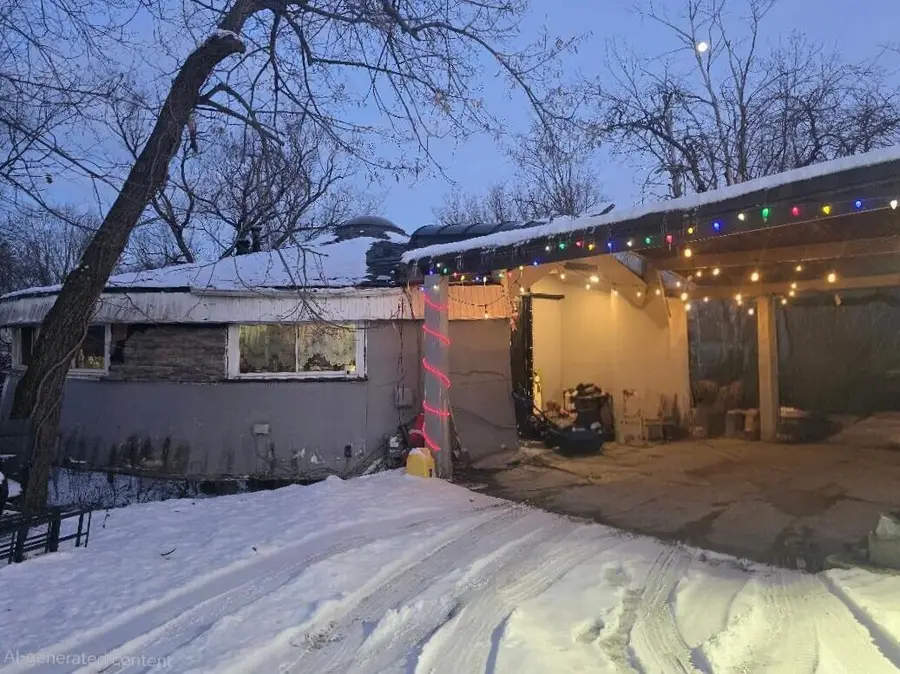 23360 Glencreek Drive, Farmington Hills, MI 48336 - #2