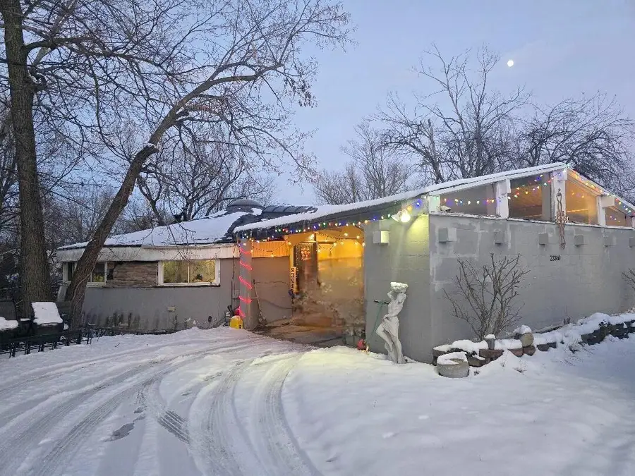 23360 Glencreek Drive, Farmington Hills, MI 48336 - #3