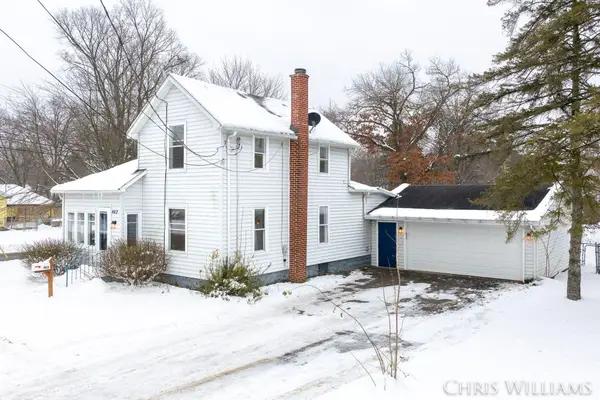 402 W Clinton Street, Hastings, MI 49058