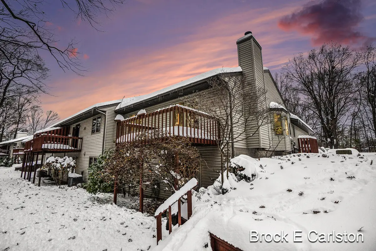 1231 Creekview Drive, Muskegon, MI 49441 - Image #1