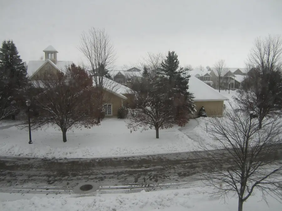 2094 Kensington Park Circle, Holland, MI 49423 - Image #2