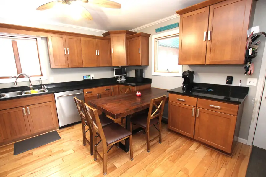 313 N Linden Avenue, Fremont, MI 49412 - Image #2