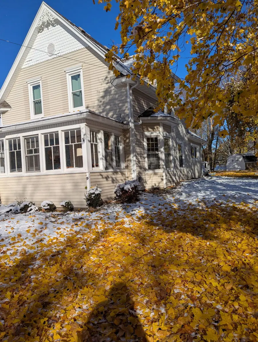 614 W Cass Street, Greenville, MI 48838 - Image #2