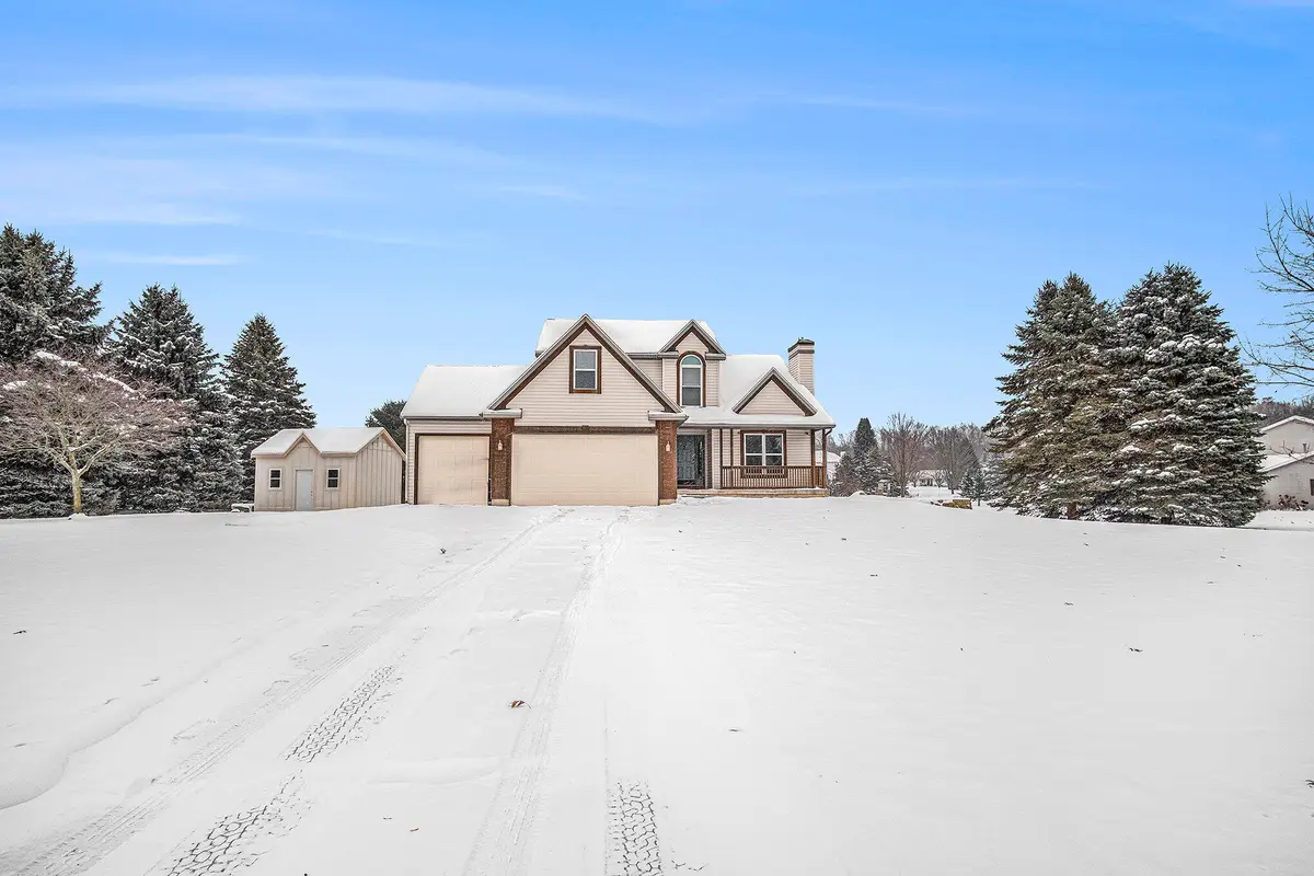 7120 Russet Trail Ne, Rockford, MI 49341 - Image #1