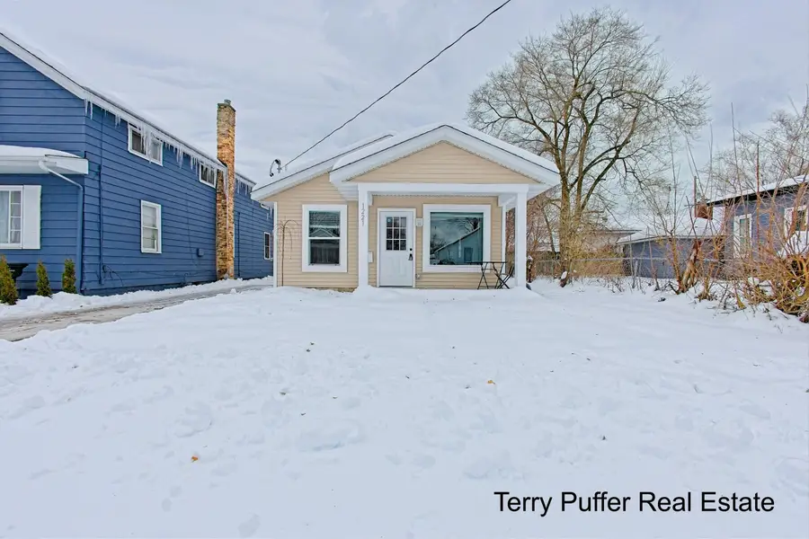 1221 Sanford Street, Muskegon, MI 49441 - Image #2
