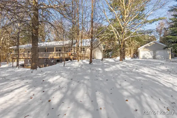 5177 Indian Lakes Road Ne, Cedar Springs, MI 49319