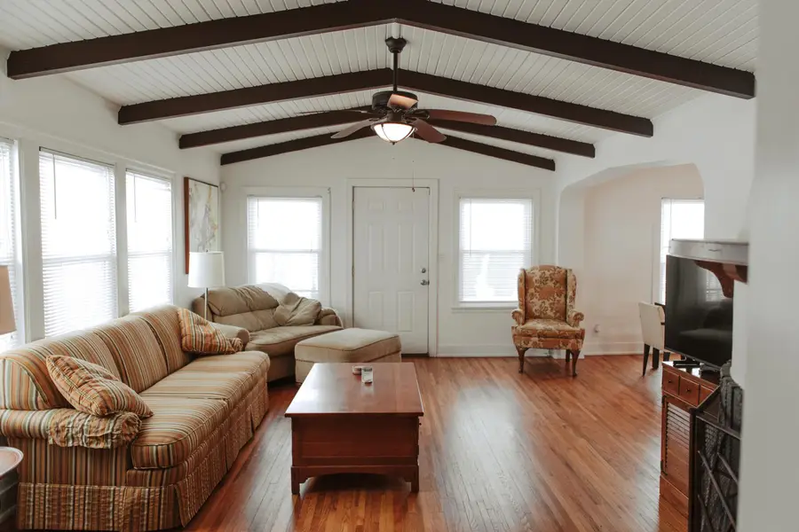 298 W Empire Avenue, Benton Harbor, MI 49022 - Image #3