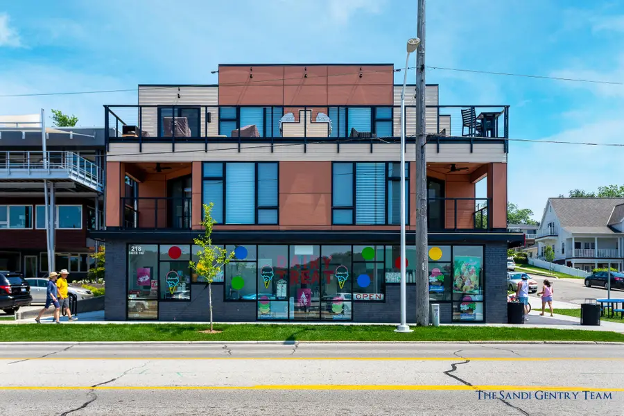 218 S Harbor Drive #202, Grand Haven, MI 49417 - Image #2