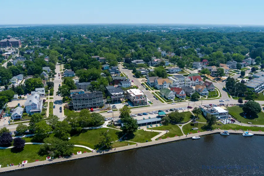 218 S Harbor Drive #202, Grand Haven, MI 49417 - Image #3