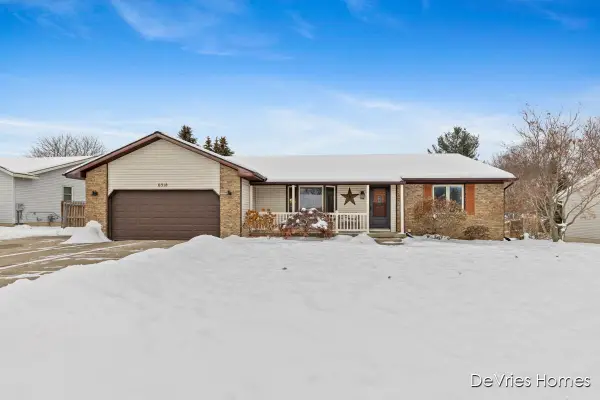 6518 Kingtree Drive Sw, Byron Center, MI 49315