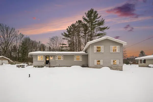 18689 W Spring Lake Road, Spring Lake, MI 49456