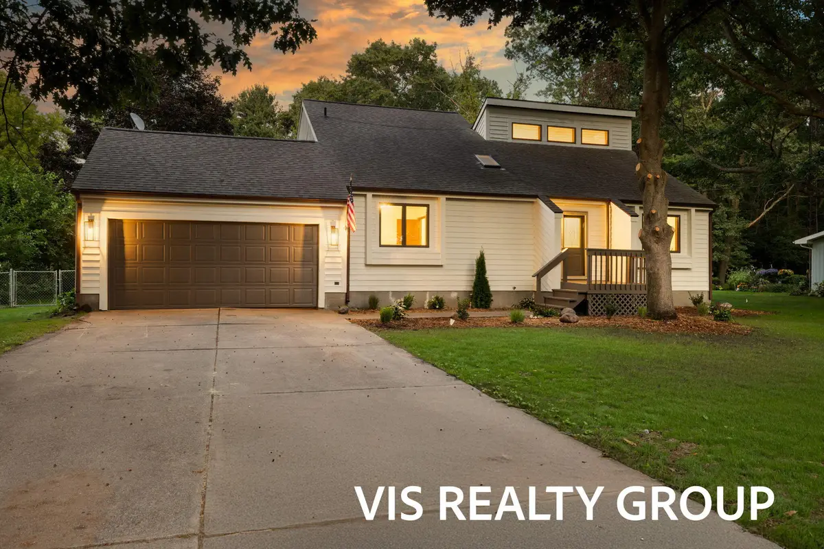 18630 N Fruitport Road, Spring Lake, MI 49456 - Image #1