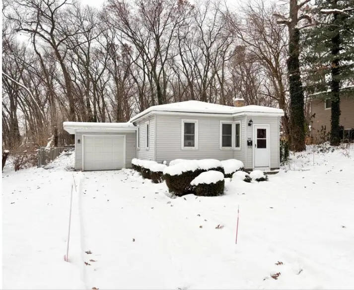 942 Oakcrest Street Sw, Wyoming, MI 49509 - Image #1