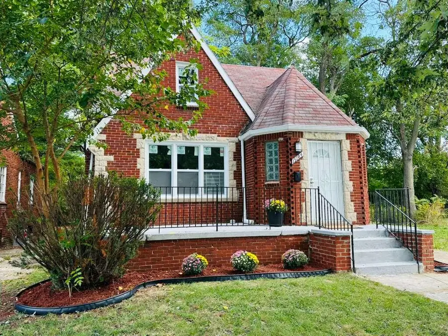 15784 Pinehurst Street, Detroit, MI 48238 - #2