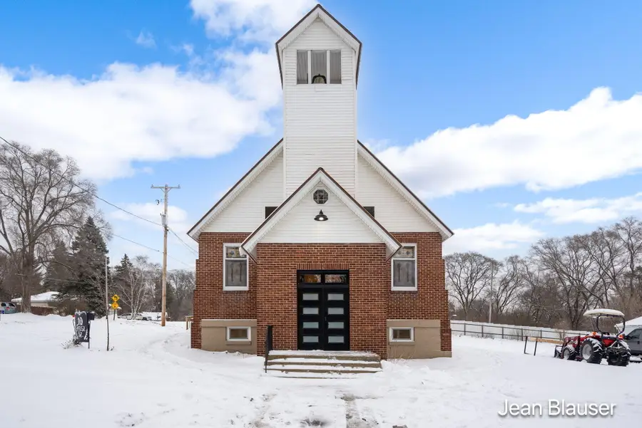 10 1st Street, Stanwood, MI 49346 - Image #2