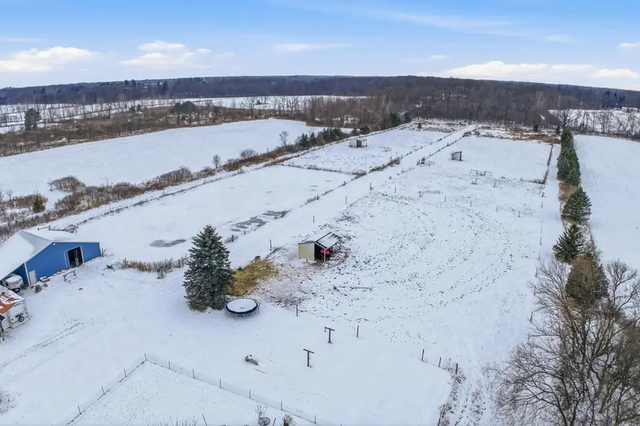 8595 Columbia Highway, Eaton Rapids, MI 48827 - Image #3