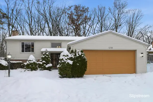 1706 Autumn Lane, Lansing, MI 48912