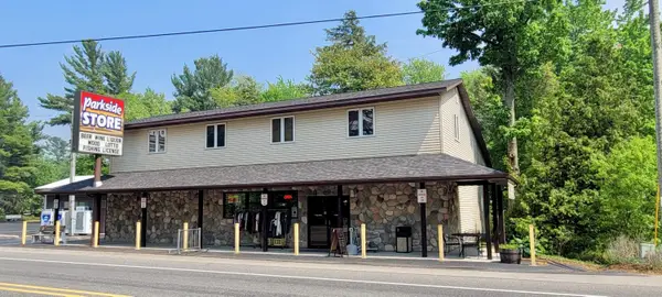 8587 W Silver Lake Road, Mears, MI 49436