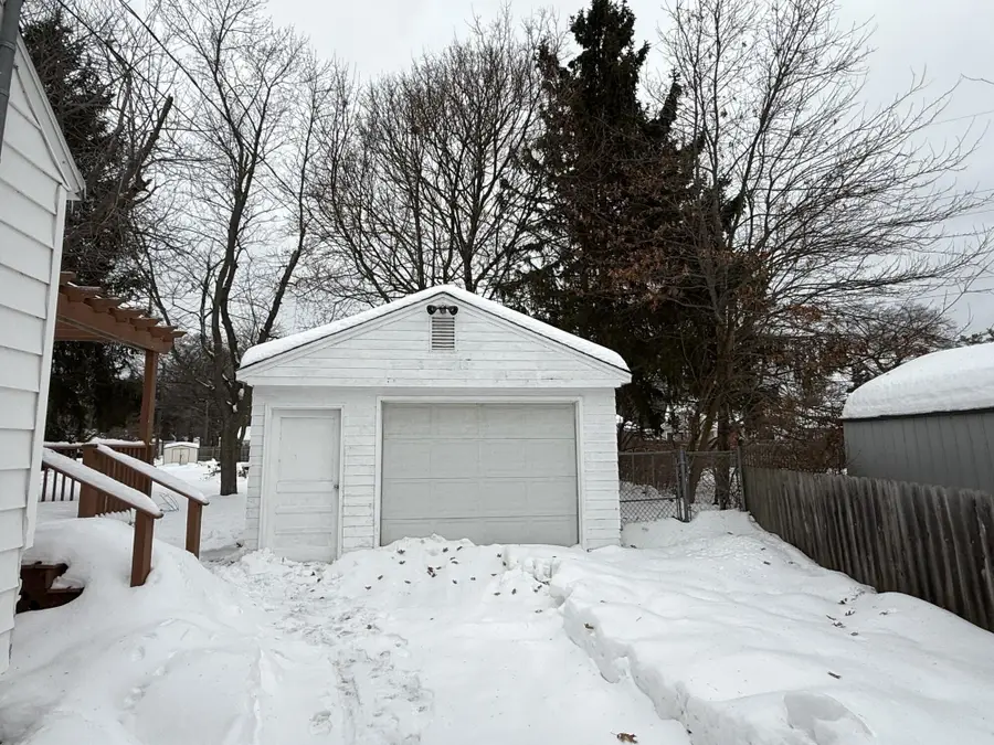 2631 Liberty Road, Norton Shores, MI 49441 - Image #2