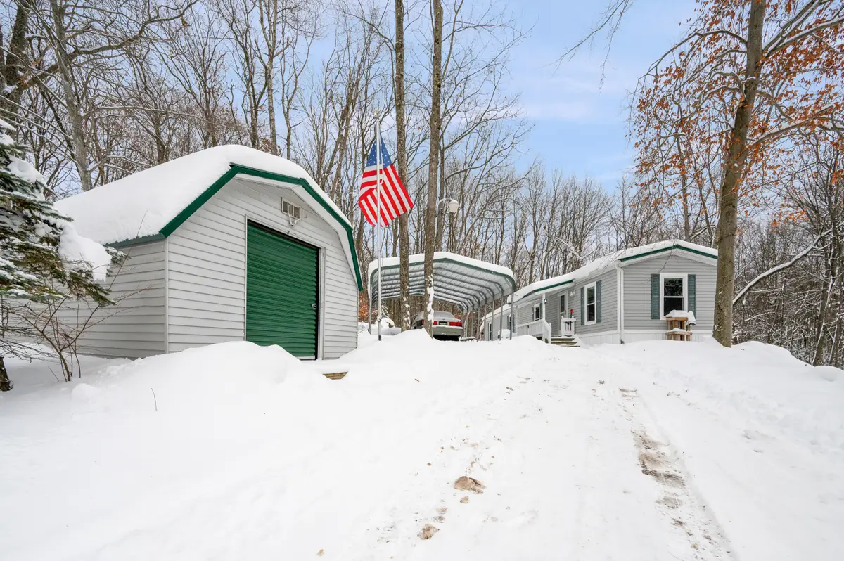 10370 Schwyz Drive, Reed City, MI 49677 - Image #1