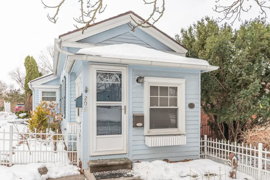 209 N Ann Arbor Street, Saline, MI 48176 - Image #3