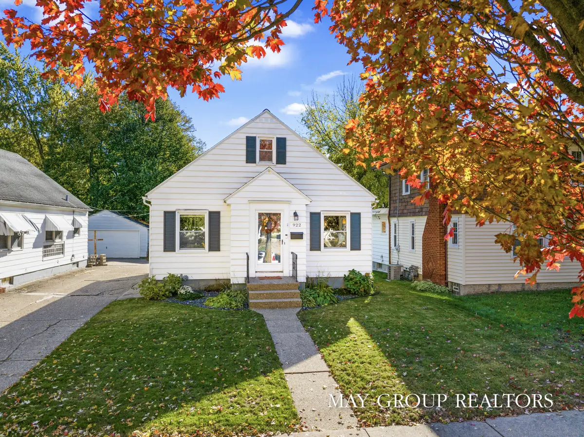 922 Lake Michigan Drive Nw, Grand Rapids, MI 49504 - #1