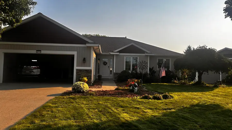 2713 Gullmont Drive Sw, Wyoming, MI 49418 - Image #2