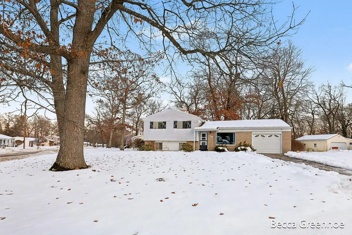 4791 Westgate Drive Nw, Comstock Park, MI 49321 - Image #1