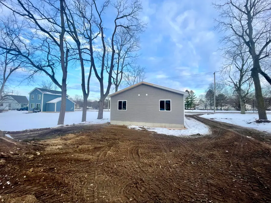 1422 Cooper Street, Jackson, MI 49202 - #2