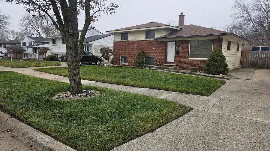 9814 Cass Avenue, Taylor, MI 48180 - #3