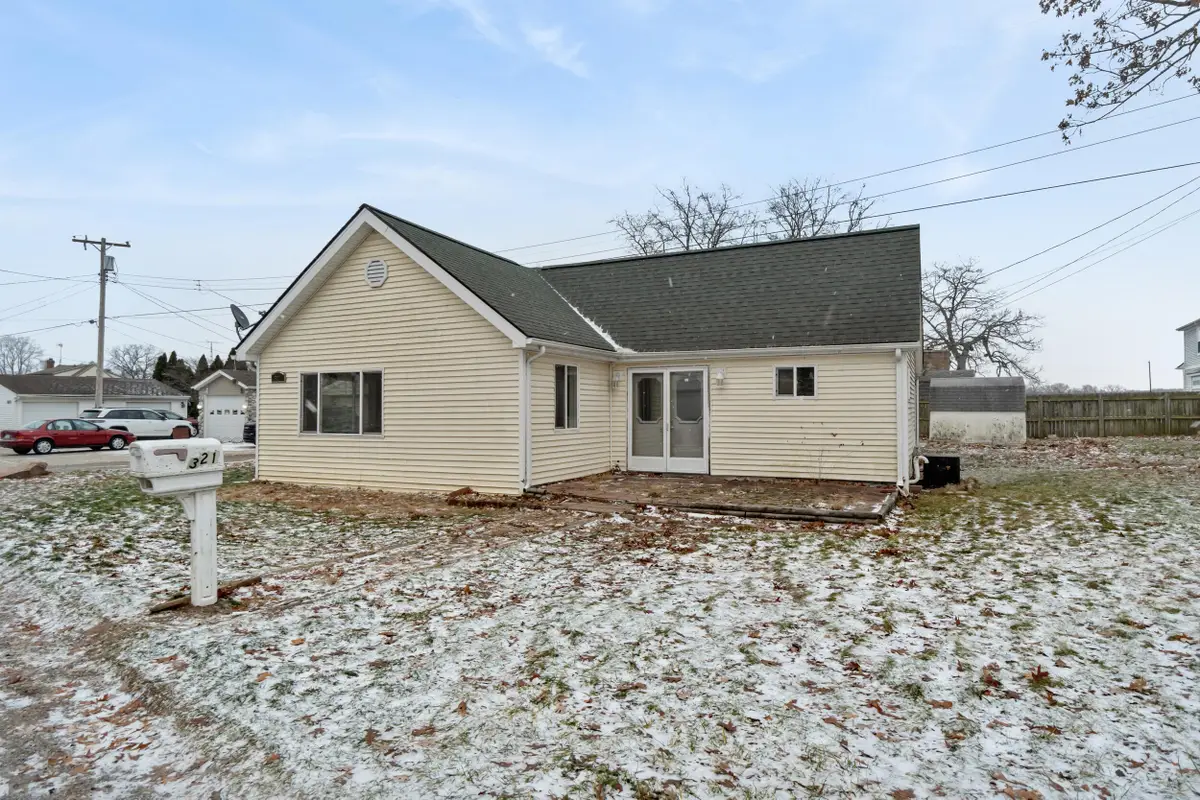 321 Ackerson Lake Drive, Jackson, MI 49201 - Image #1