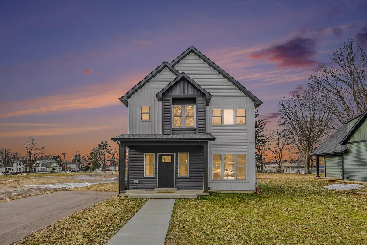 105 Lester Avenue, Dowagiac, MI 49047 - Image #1