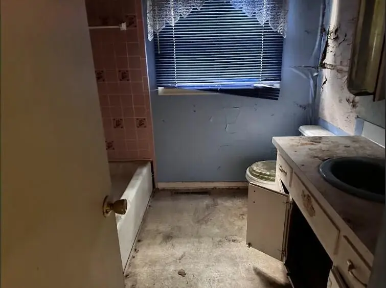 3365 Ridgecliffe Drive, Flint, MI 48532 - #3