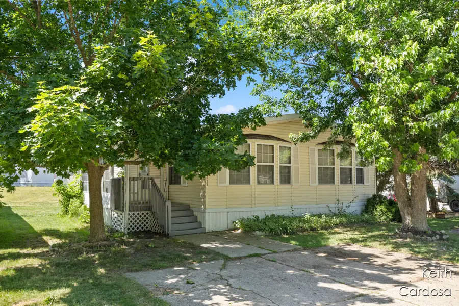 6633 Millstone Drive Se, Caledonia, MI 49316 - Image #2