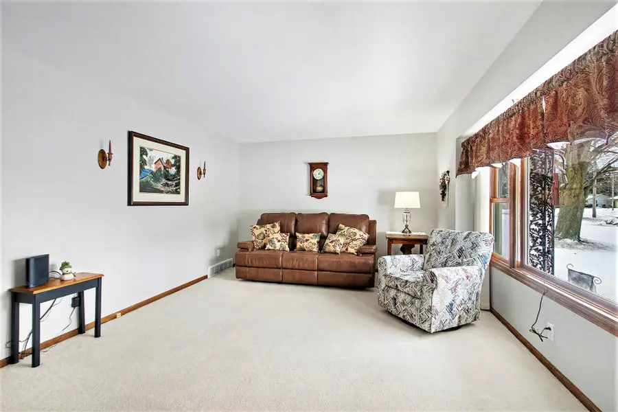 7692 Cardinal Drive, Jenison, MI 49428 - Image #3