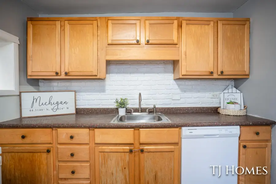 1651 Smith Street, Muskegon, MI 49442 - Image #3