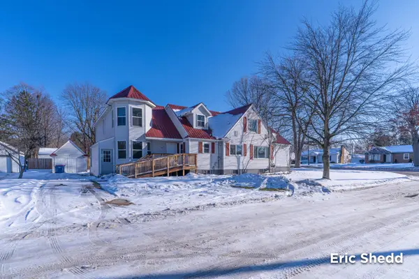 631 3 Mile Road Ne, Grand Rapids, MI 49505