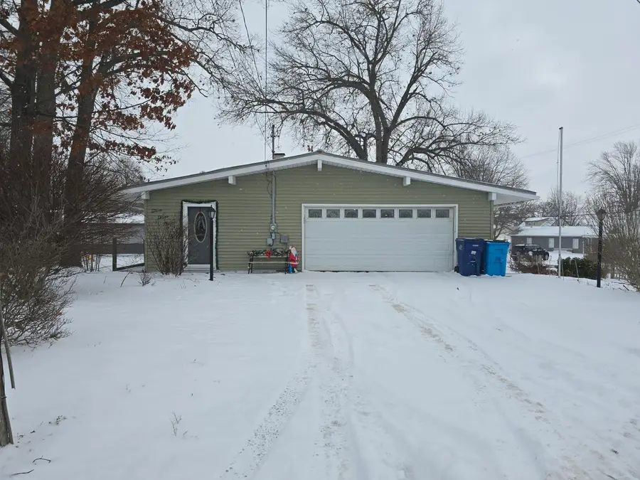 229 Palmer Avenue, Colon, MI 49040 - Image #2