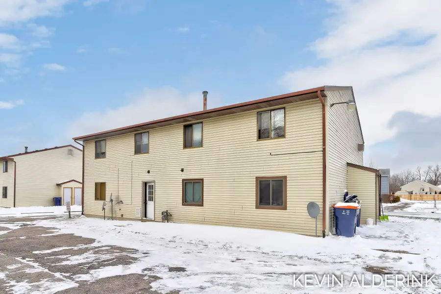 1144 Country Lane, Holland, MI 49423 - Image #2