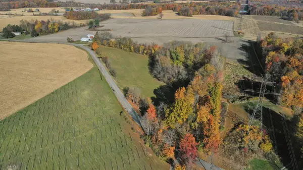 W Wagner Road, Buchanan, MI 49107