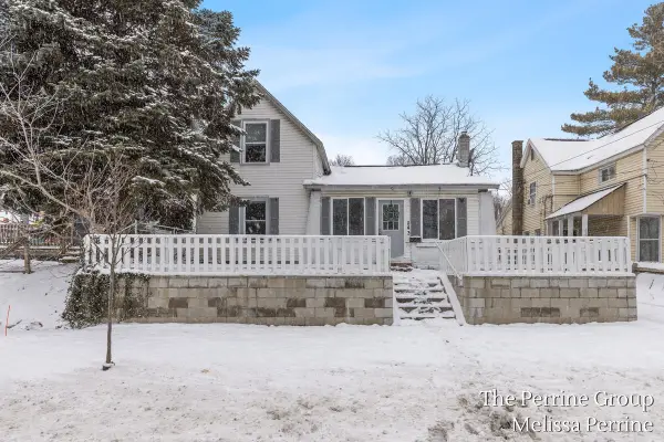 243 Straight Avenue Sw, Grand Rapids, MI 49504