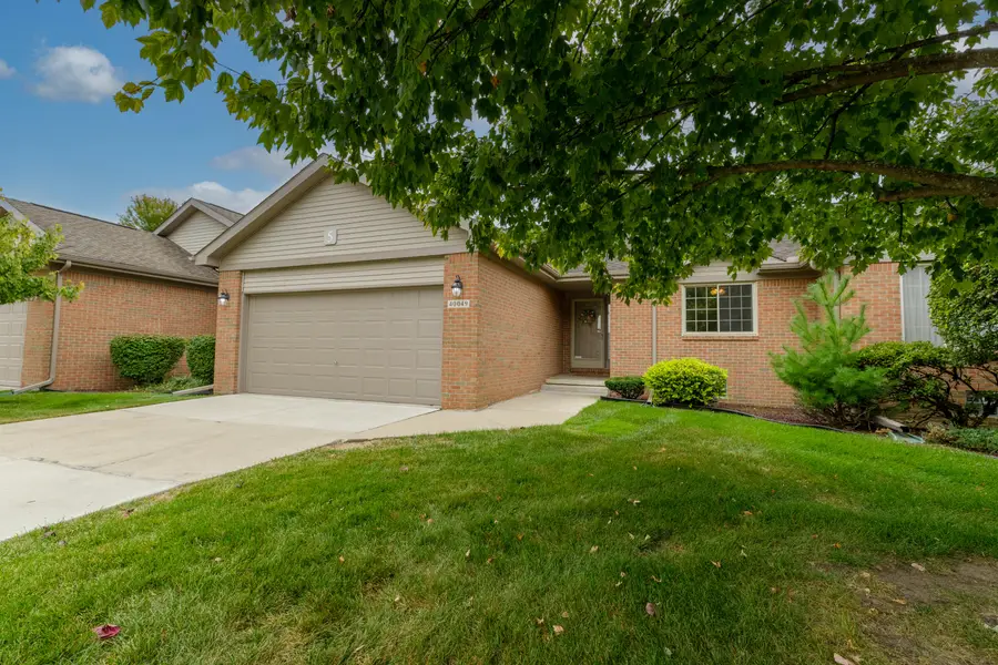 40049 Rolling Green Court, Canton, MI 48188 - Image #2